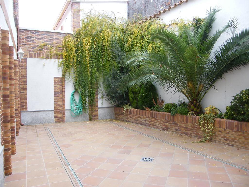 Hostal Dulcinea Esquivias Bagian luar foto